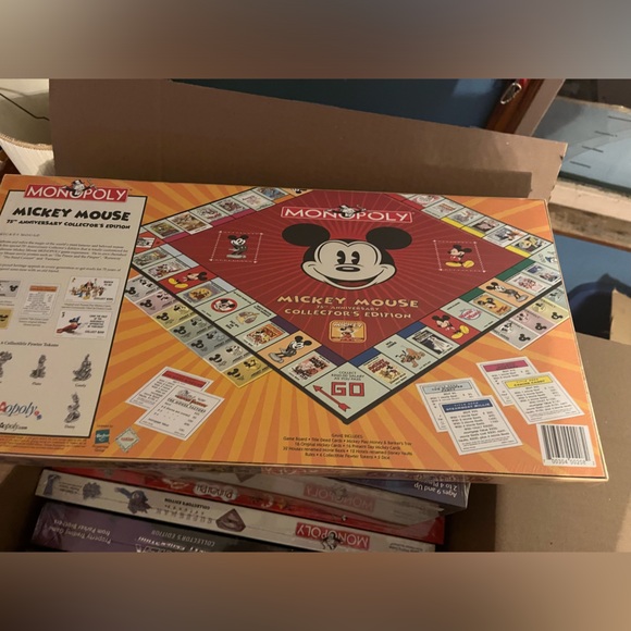 Mickey Mouse Monopoly - Picture 2 of 2